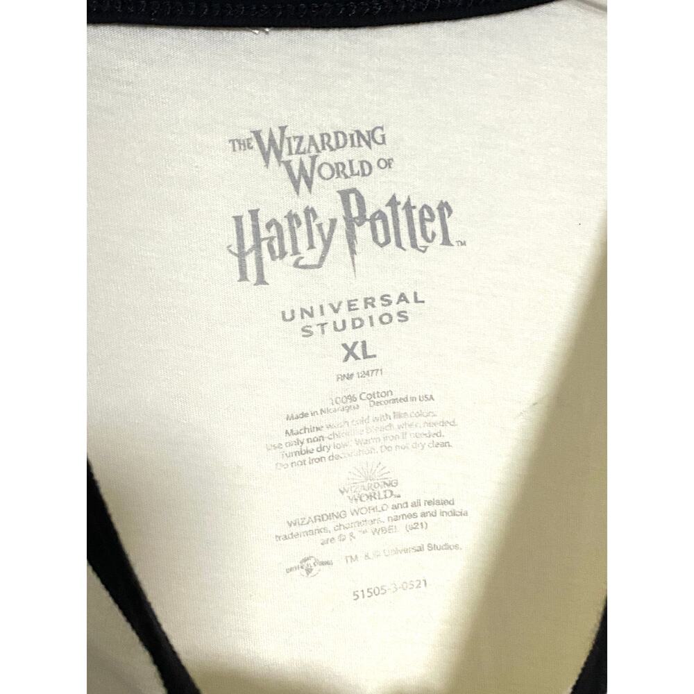 Hogwarts Alumni Shirt Mens XL Wizarding World Of Harry Potter Universal Studios - Picture 5 of 5